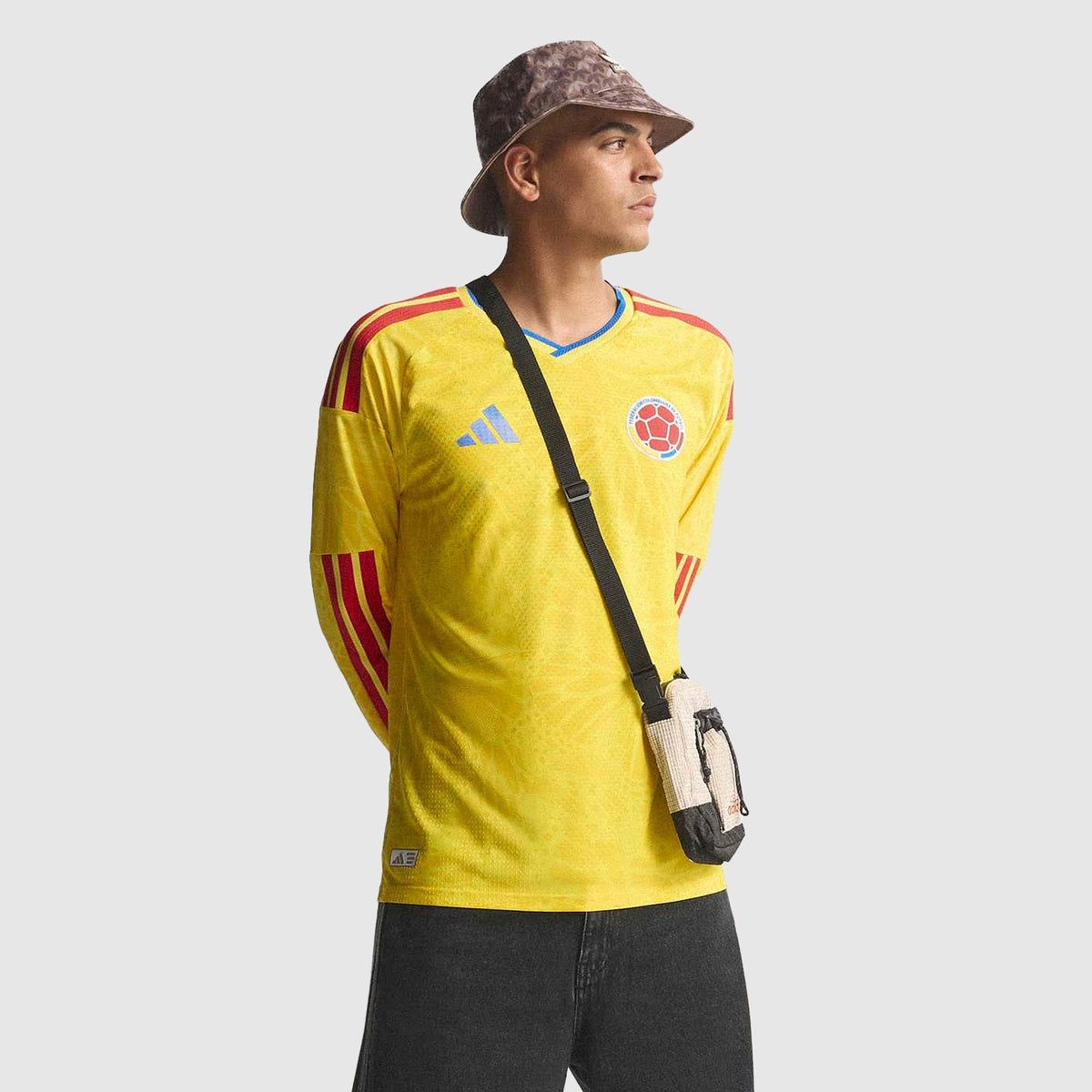Jersey Colombia - Local 26/27 Versión Aficionado Manga Larga