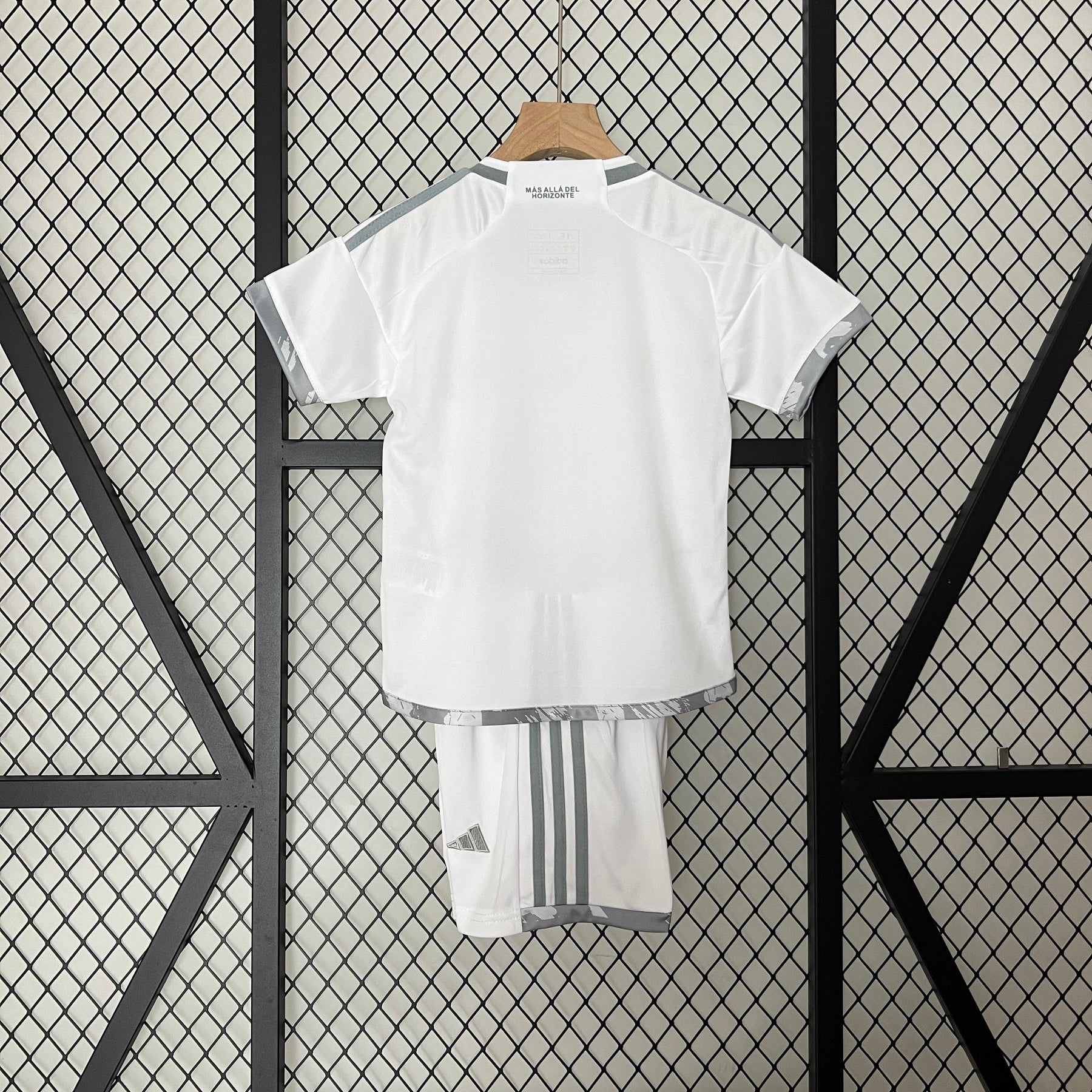 Universidad de Chile Away 2024/25 Kids Kit
